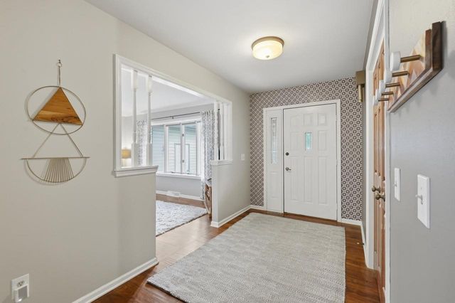 423 Butternut Drive, Oregon, WI 53575