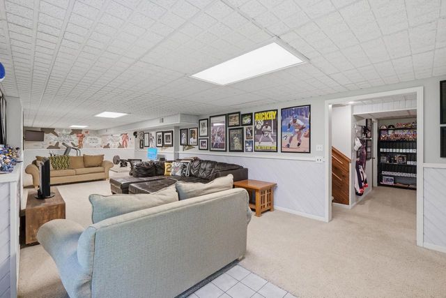423 Butternut Drive, Oregon, WI 53575