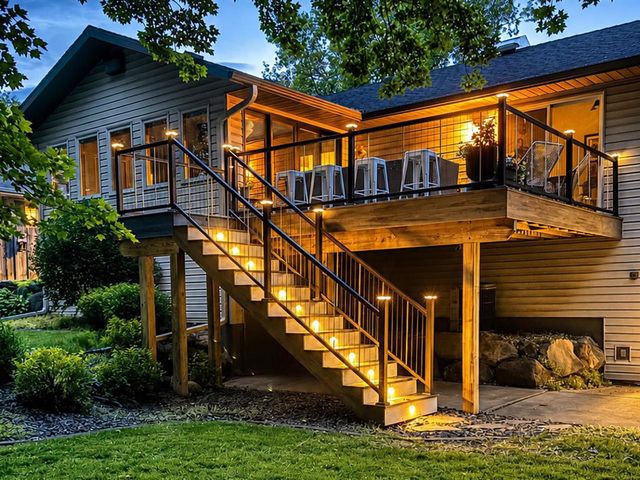 423 Butternut Drive, Oregon, WI 53575