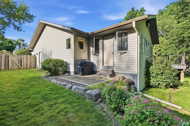 423 Butternut Drive, Oregon, WI 53575