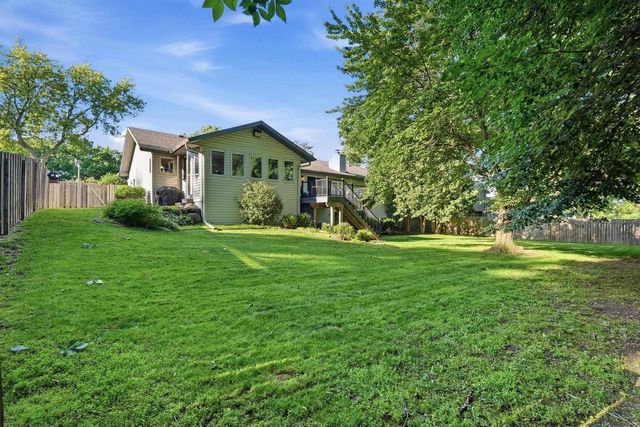 423 Butternut Drive, Oregon, WI 53575