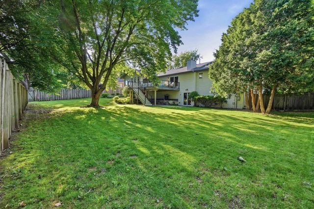 423 Butternut Drive, Oregon, WI 53575