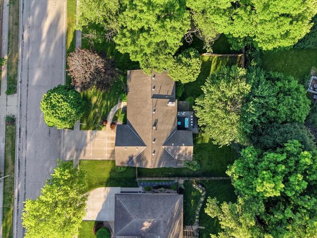 423 Butternut Drive, Oregon, WI 53575