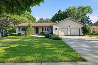 423 Butternut Drive, Oregon, WI 53575