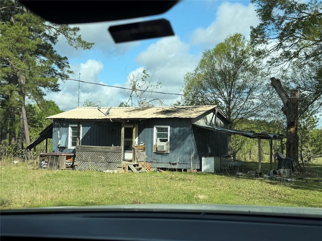 281 Road 3017b, Dayton, TX 77535