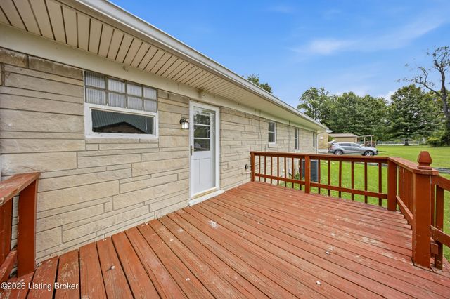 6412 South Dr, Louisville, KY 40272