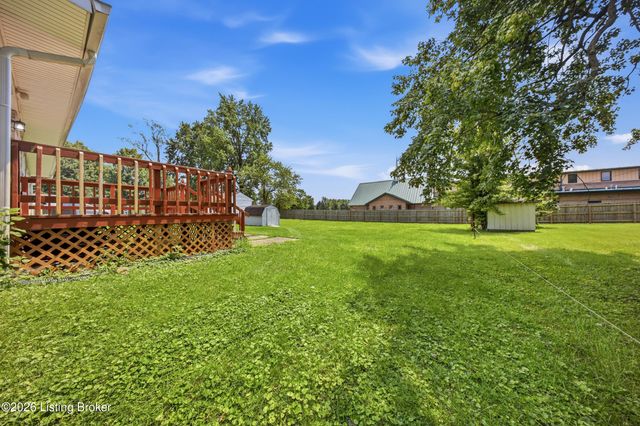 6412 South Dr, Louisville, KY 40272