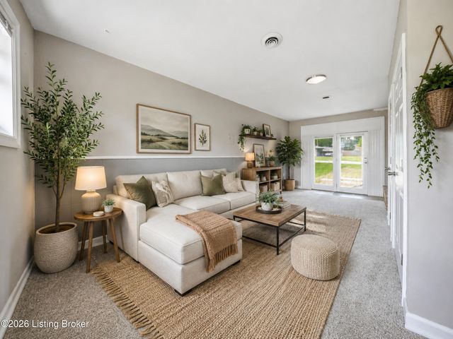 6412 South Dr, Louisville, KY 40272