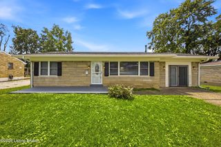 6412 South Dr, Louisville, KY 40272