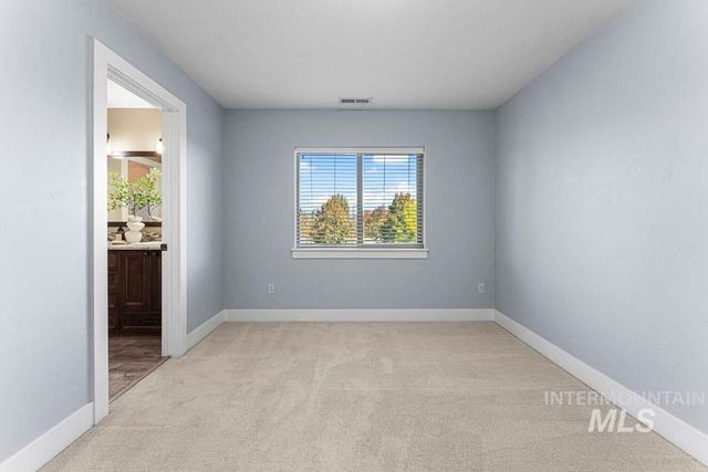 3208 S Fox Leash Ave, Eagle, ID 83616