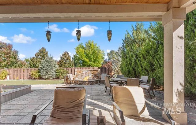 3208 S Fox Leash Ave, Eagle, ID 83616