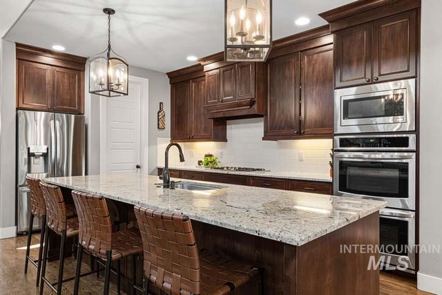 3208 S Fox Leash Ave, Eagle, ID 83616
