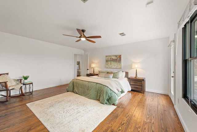 307 E Nautilus Ave, Lakeway, TX 78738