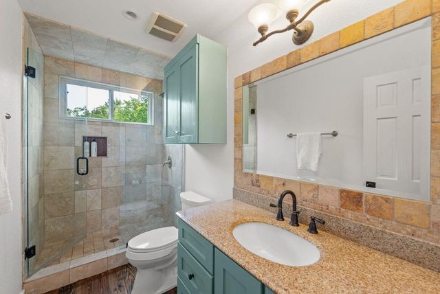 307 E Nautilus Ave, Lakeway, TX 78738