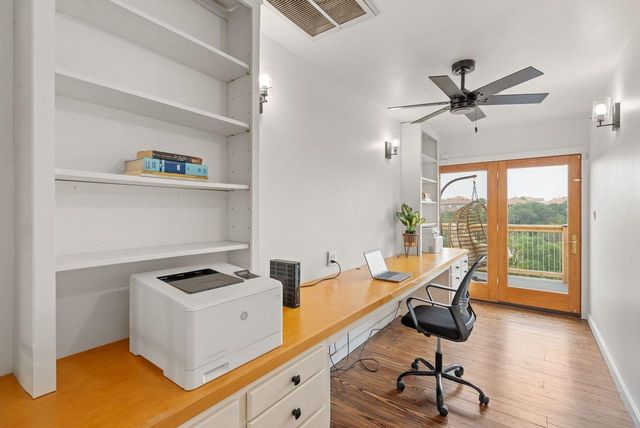 307 E Nautilus Ave, Lakeway, TX 78738