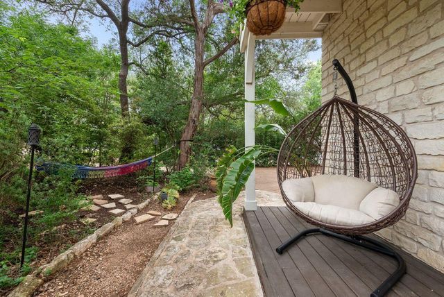 307 E Nautilus Ave, Lakeway, TX 78738