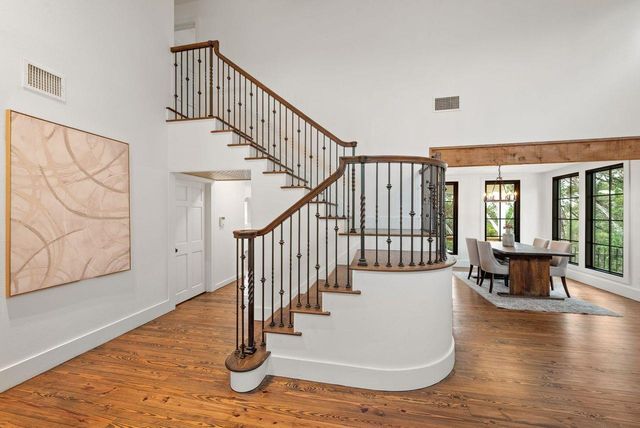 307 E Nautilus Ave, Lakeway, TX 78738