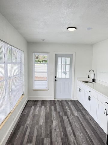 2534 W FERN STREET, Tampa, FL 33614