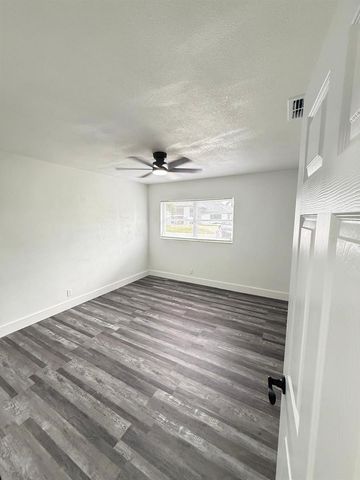 2534 W FERN STREET, Tampa, FL 33614