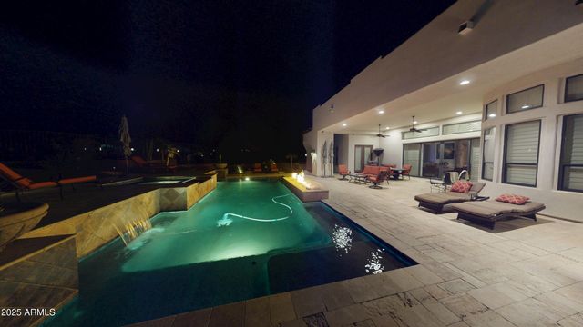 9233 S KRISTA Drive E, Goodyear, AZ 85338