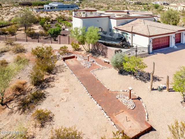 9233 S KRISTA Drive E, Goodyear, AZ 85338