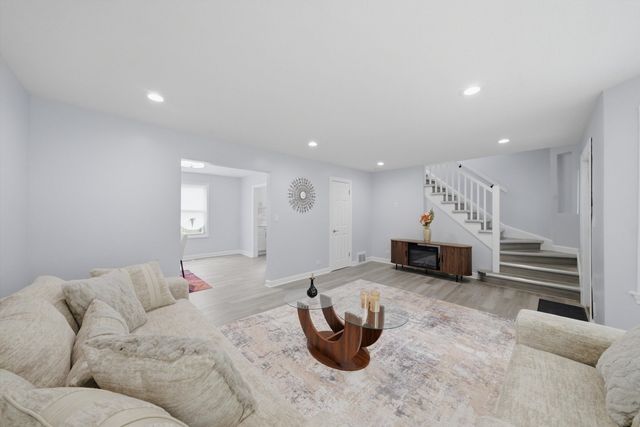 1130 156th Place, Calumet City, IL 60409