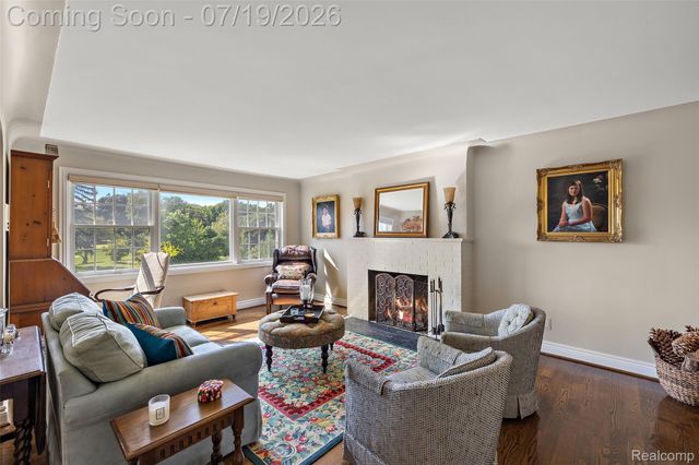 1370 Fieldway Drive, Bloomfield Charter Township, MI 48302