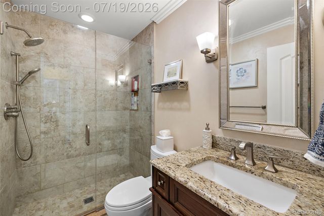 1370 Fieldway Drive, Bloomfield Charter Township, MI 48302