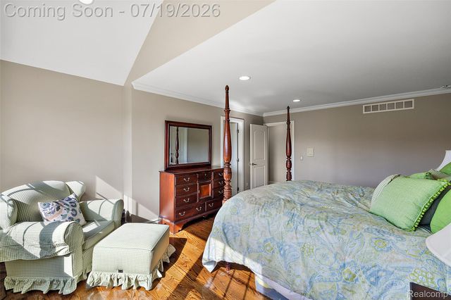 1370 Fieldway Drive, Bloomfield Charter Township, MI 48302