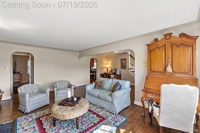 1370 Fieldway Drive, Bloomfield Charter Township, MI 48302