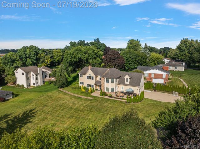 1370 Fieldway Drive, Bloomfield Charter Township, MI 48302