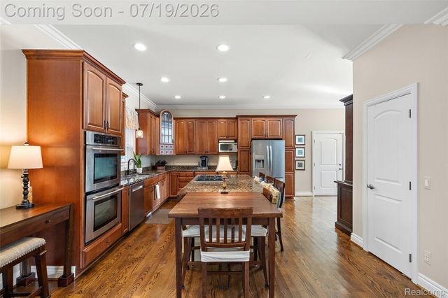 1370 Fieldway Drive, Bloomfield Charter Township, MI 48302