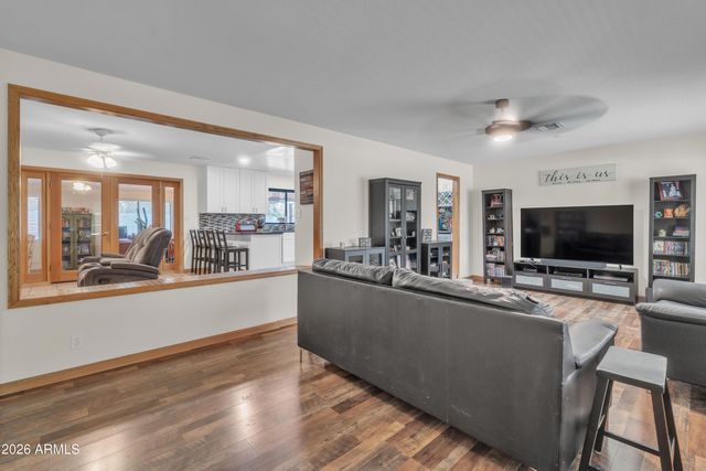 13201 N 64th Drive, Glendale, AZ 85304