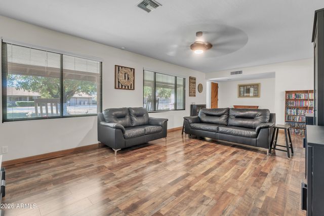 13201 N 64th Drive, Glendale, AZ 85304