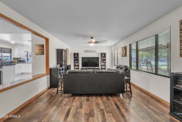 13201 N 64th Drive, Glendale, AZ 85304