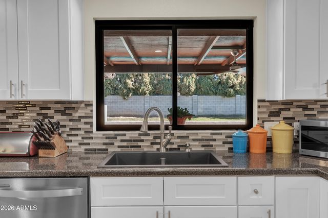 13201 N 64th Drive, Glendale, AZ 85304