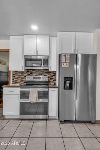 13201 N 64th Drive, Glendale, AZ 85304