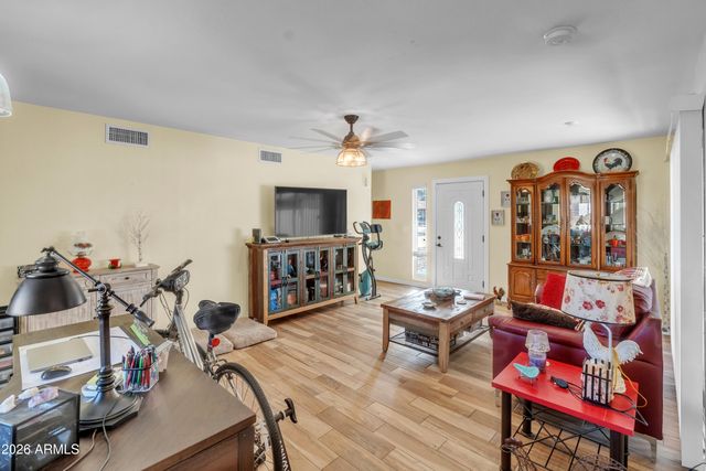 13201 N 64th Drive, Glendale, AZ 85304