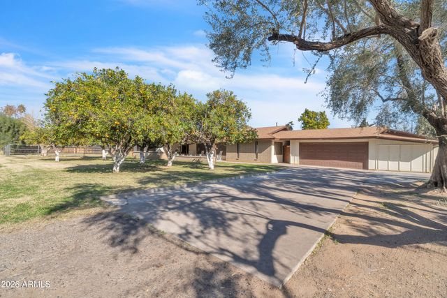 13201 N 64th Drive, Glendale, AZ 85304