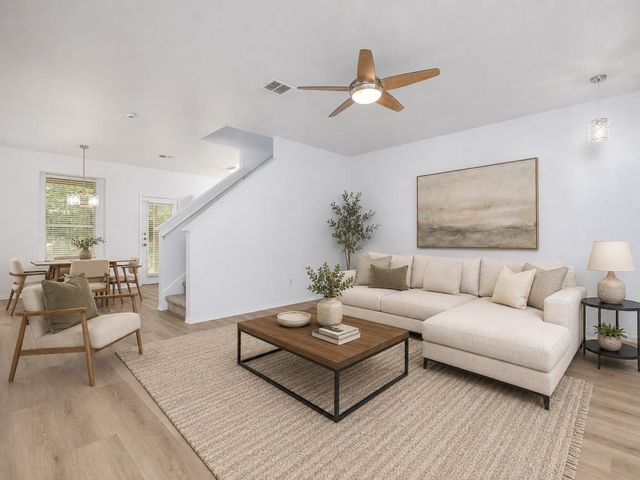 11816 Dave Silk DR, Austin, TX 78748