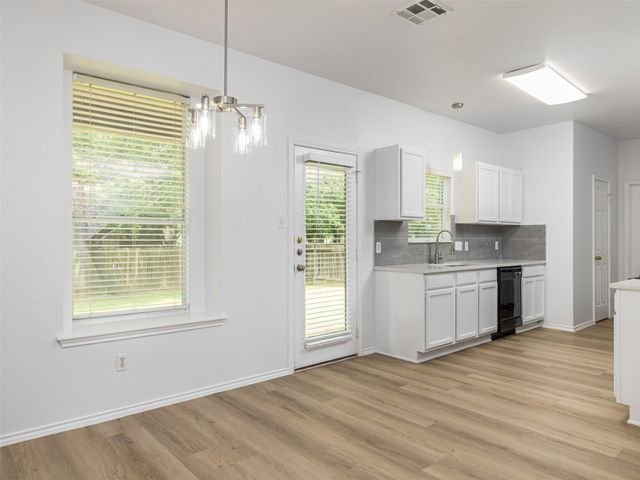 11816 Dave Silk DR, Austin, TX 78748