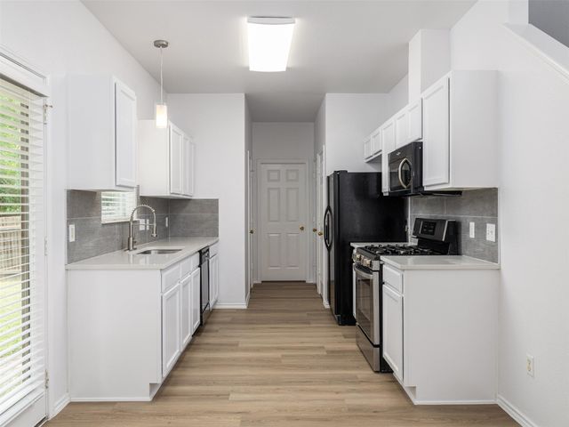11816 Dave Silk DR, Austin, TX 78748