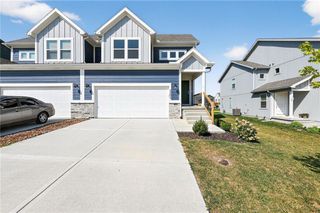 2202 SW Osage Drive, Lee's Summit, MO 64082