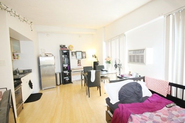 12 Stoneholm St 421, Boston, MA 02115
