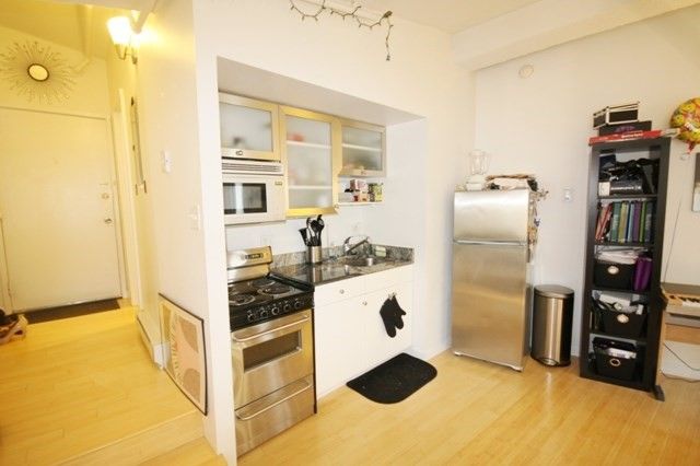 12 Stoneholm St 421, Boston, MA 02115