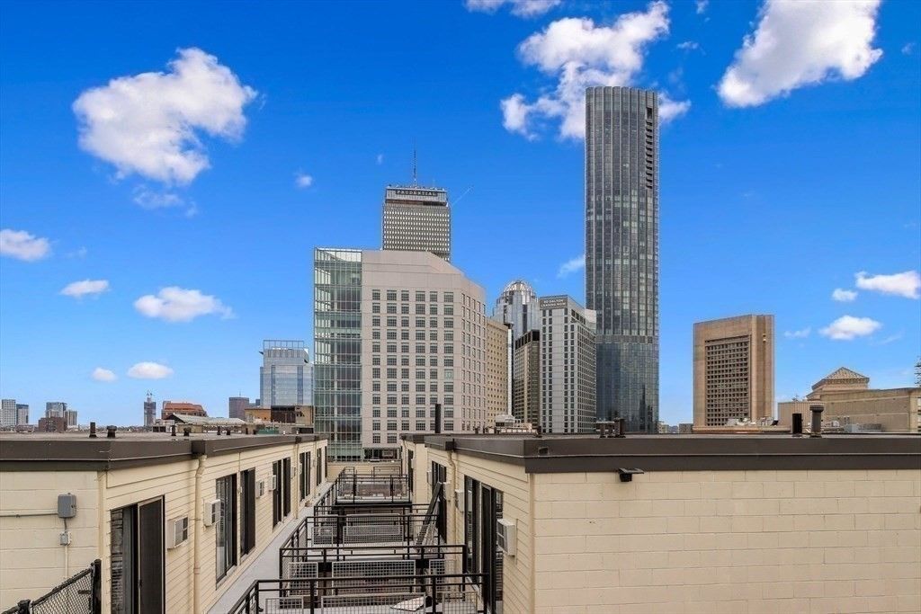 12 Stoneholm St 421, Boston, MA 02115