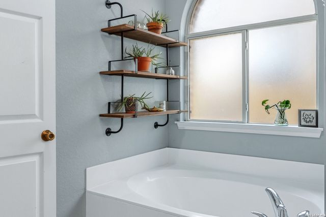 776 San Luis, New Braunfels, TX 78132