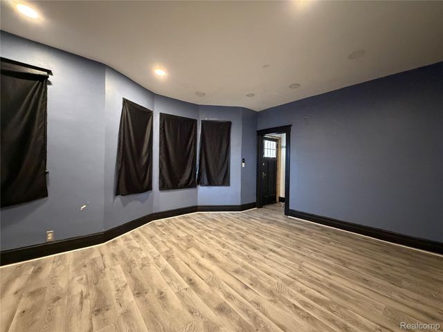 593 Owen Street, Detroit, MI 48202