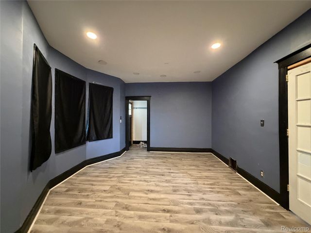 593 Owen Street, Detroit, MI 48202