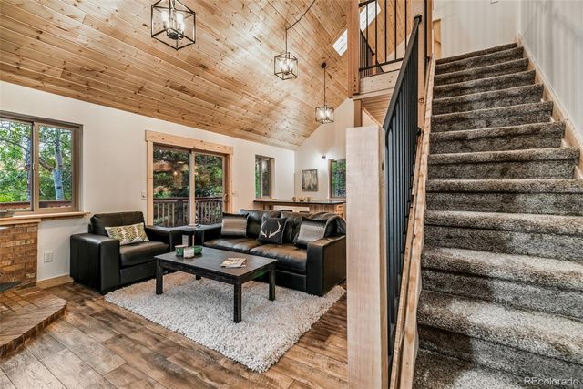 265 Bordenville Court, Jefferson, CO 80456